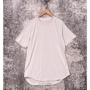 Lululemon Drysense Short Sleeve Shirt Large Mens Gray Striped Curve Hem
